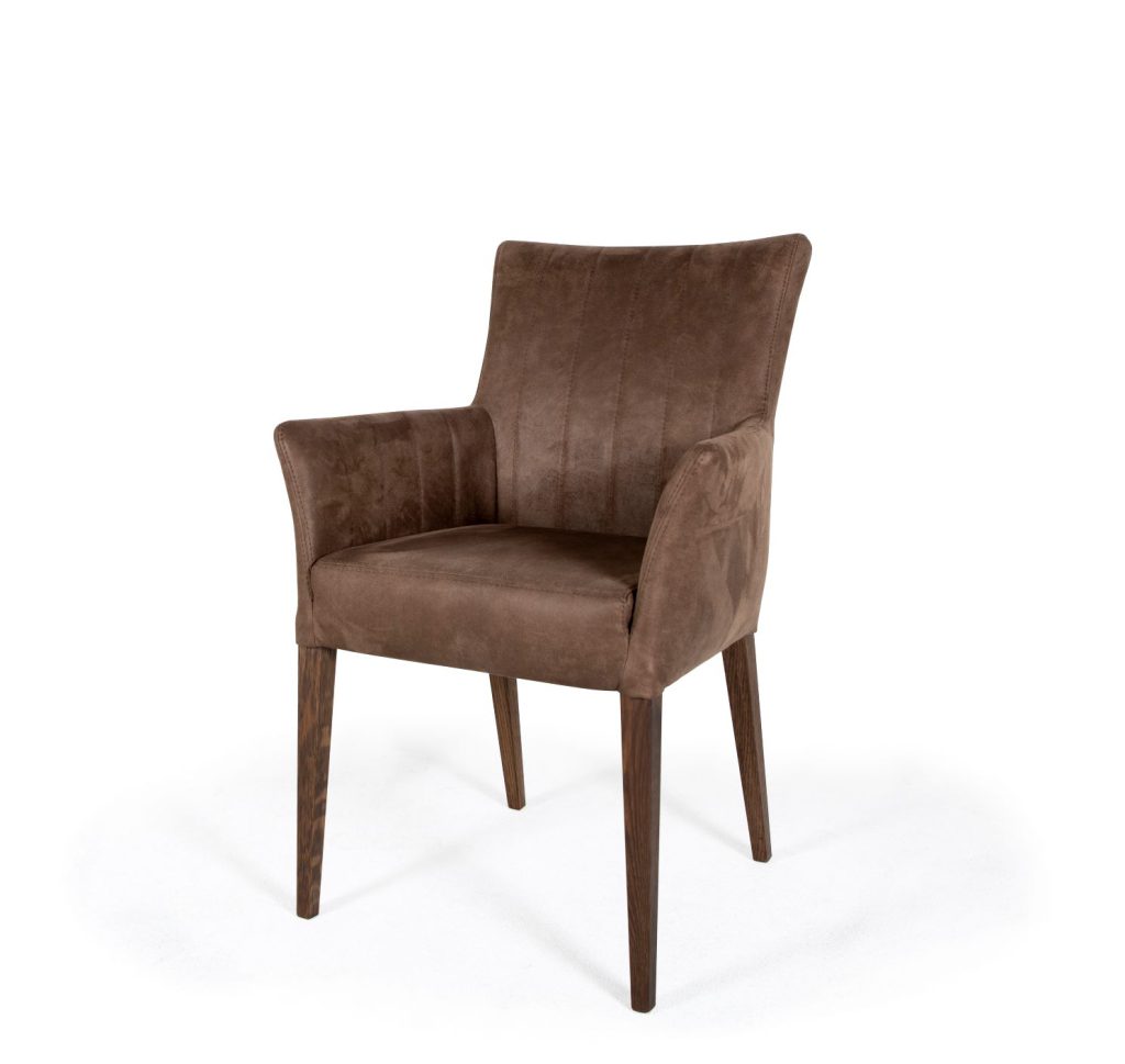 Valentina-stoel-stof-armleuningen-bruine-poten-hout-design-warm-intereur-interieurwinkel-Oost-Souburg-Hebbes-Wonen-en-meer-winkel